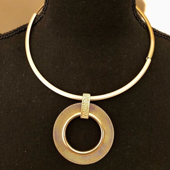 Chico’s Medallion Necklace - Picture 1 of 3